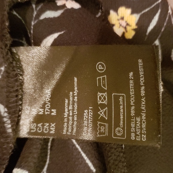 50% OFF THE LISTED PRICE - H&M black floral maxi dress - Picture 6 of 6